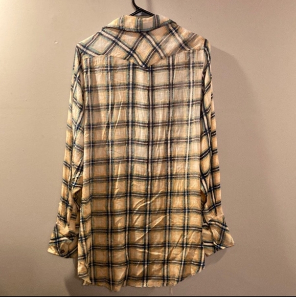 EUC🔹️Med Free People Hand Dyed Oversized Button-down - Picture 7 of 7